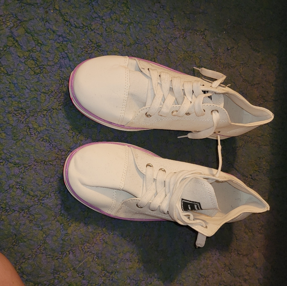 Women's sneakers